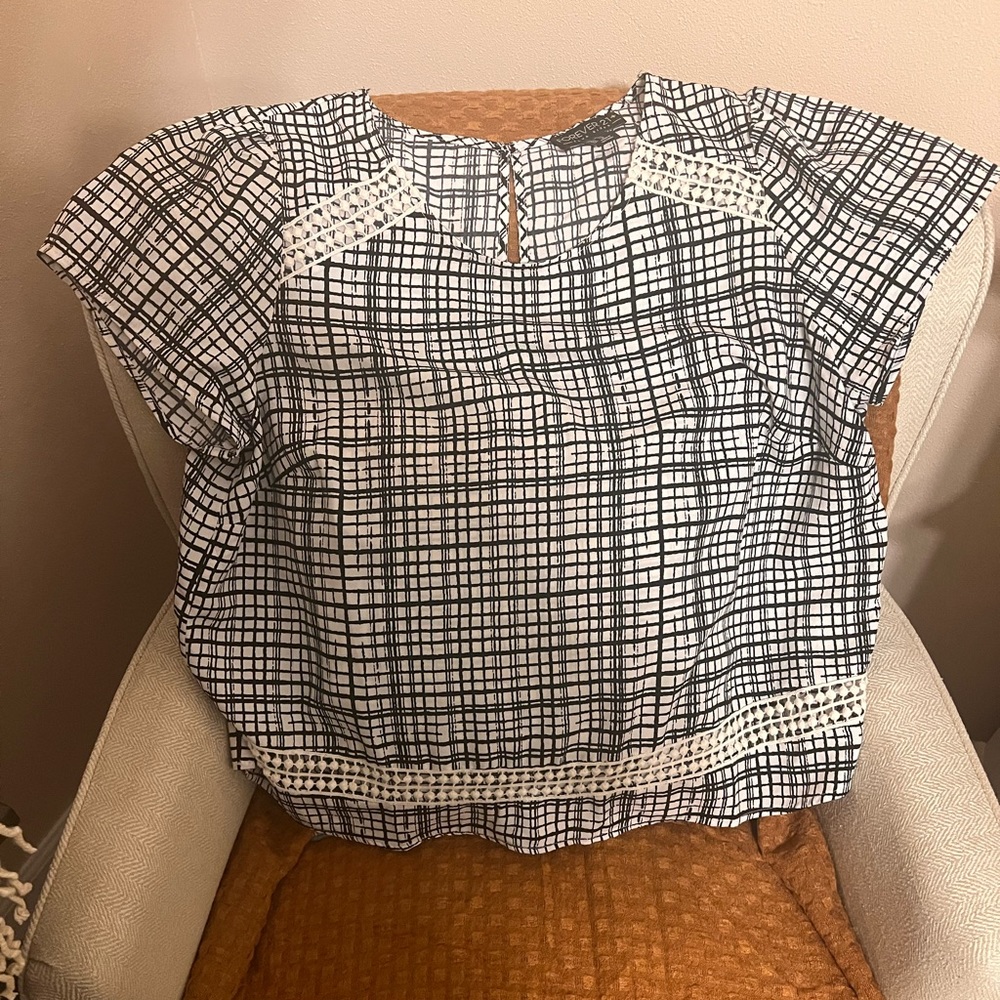 New without tags top
